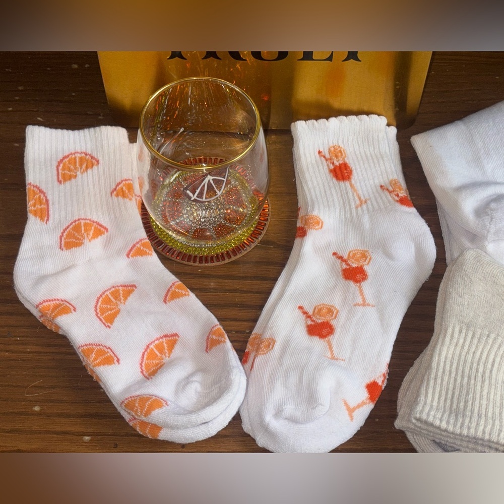 Oranges & Cocktails Tumbler & Socks Set - Picture 2 of 11
